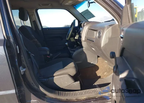 2015 Jeep Patriot Sport из США, поврежденный, VIN 1C4NJPBB7FD139800